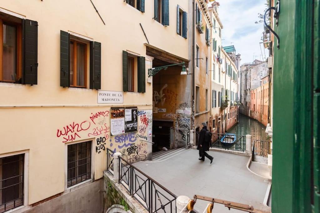 Ca' Della Madoneta - Vista Canale 威尼斯 外观 照片